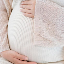 有趣的是，🎱🧂连微博CE🛎O@来去之间😀都出来😝表态，说名人不该🇹🇴